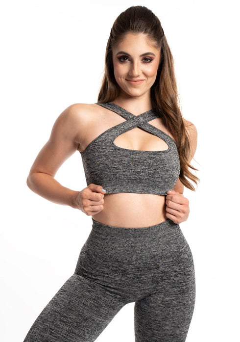 Modelka má S (165cm, vel. košíků B)