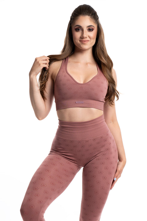 Modelka má S (165cm, vel. košíků B)