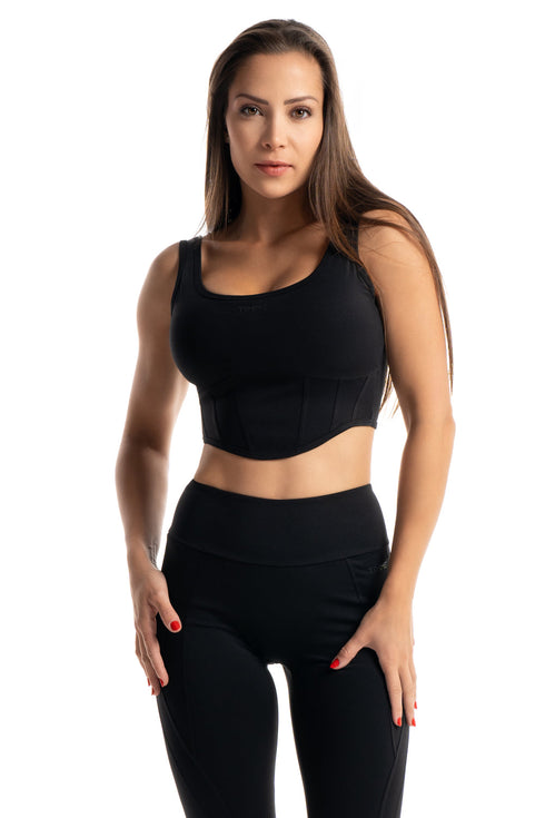 Modelka má S (164,5cm, vel. košíků D)