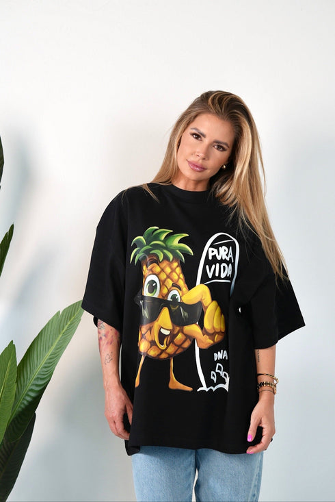 Modelka má M/L (164,5cm a 59kg)