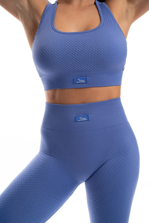 Modelka má XS (162cm, vel. košíků B)